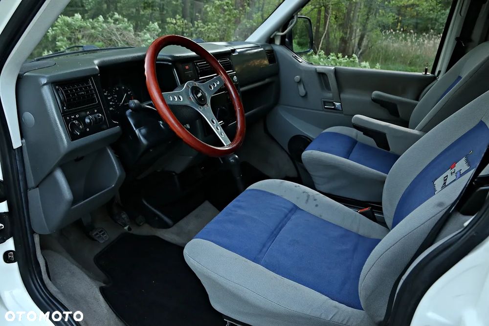 Volkswagen Multivan - 6