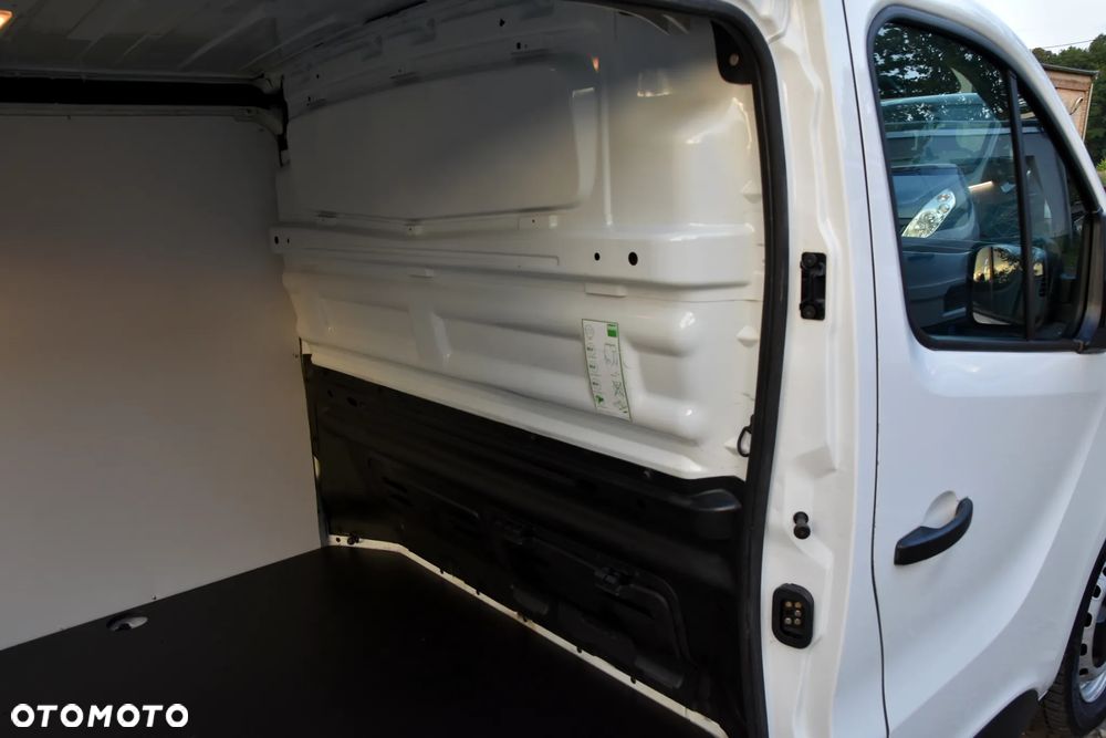 Opel VIVARO - 26
