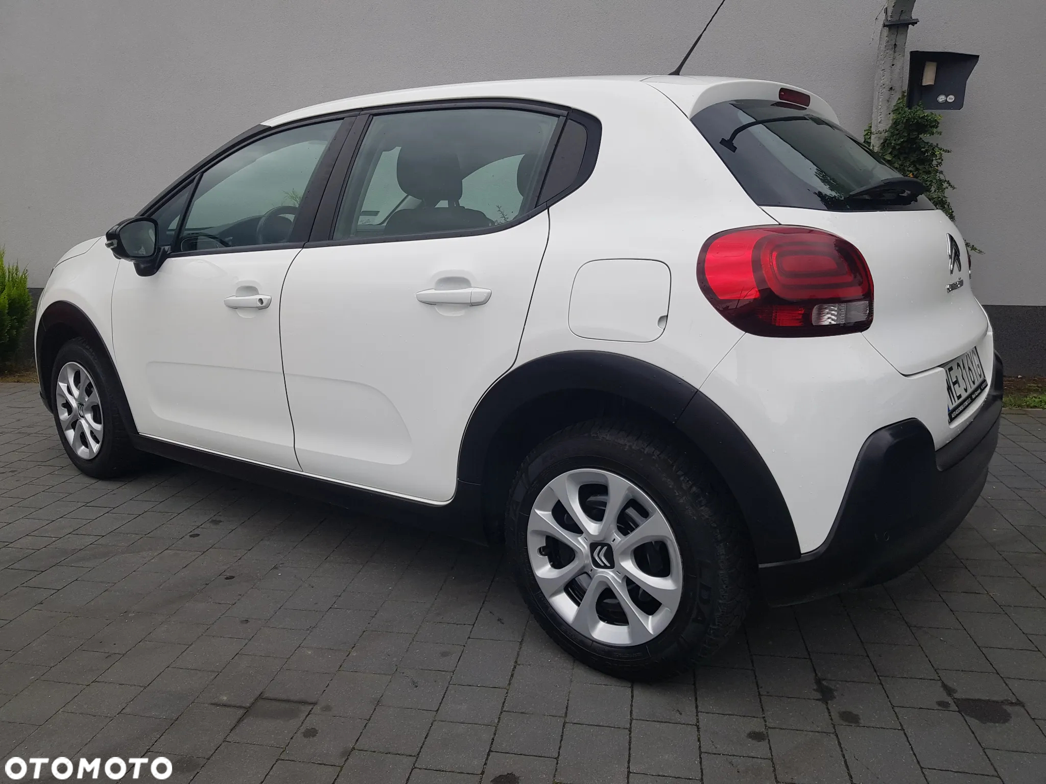 Citroën C3 1.2 PureTech Shine - 4