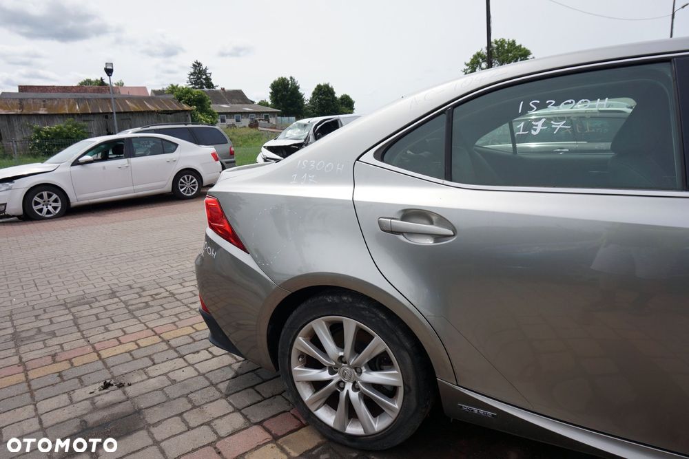 ĆWIARTKA BŁOTNIK TYLNY PRAWY IS III E3 1J7 61611-53070 LEXUS 2013-2017 - 2