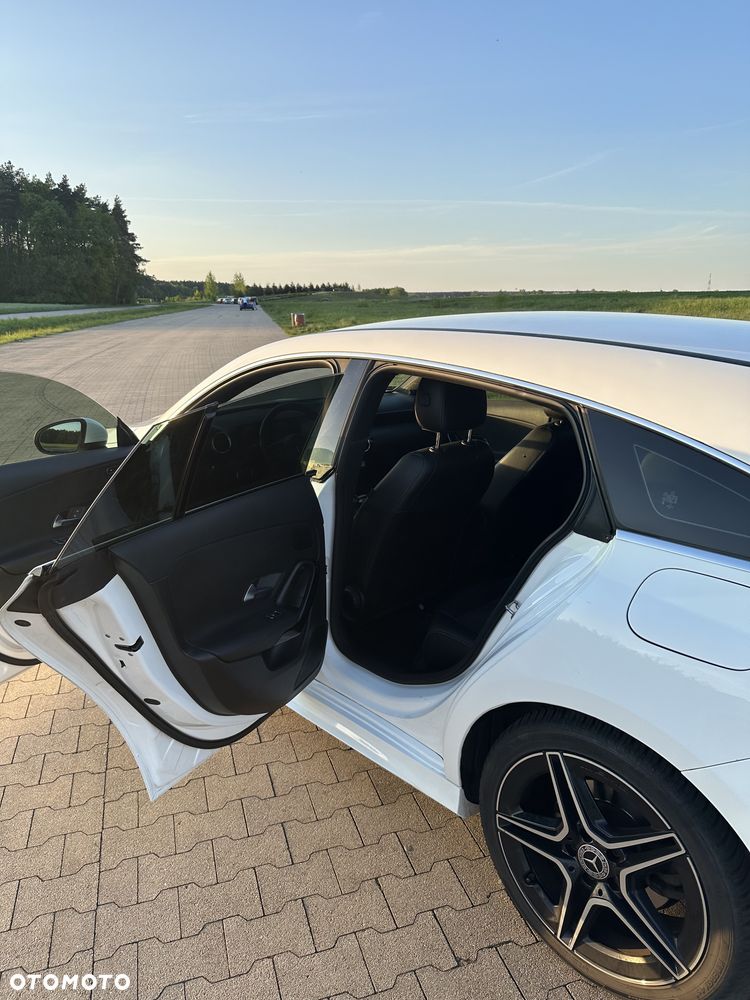 Mercedes-Benz CLA 180 7G-DCT AMG Line - 20