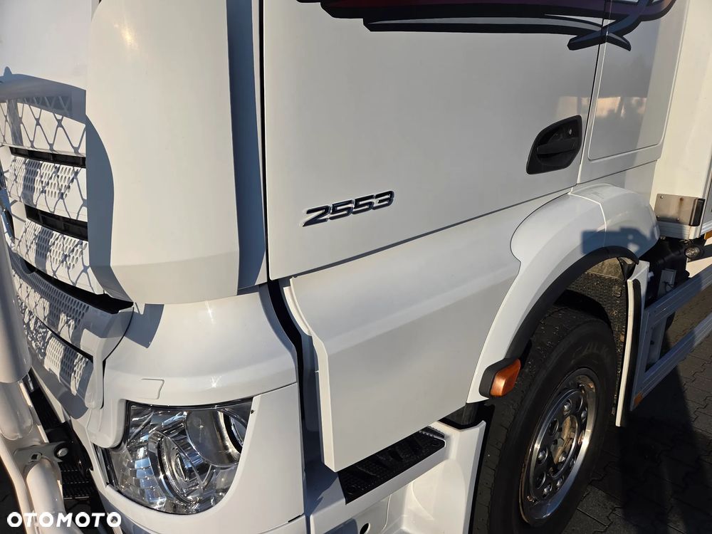 Mercedes-Benz Actros 2553 - 24