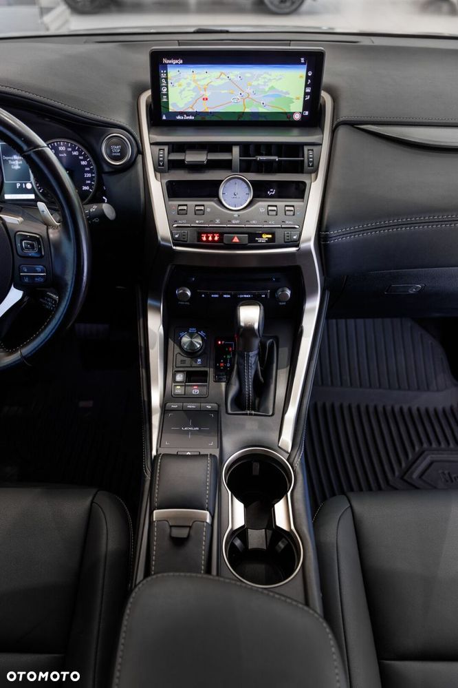 Lexus NX 300 F Impression AWD - 35