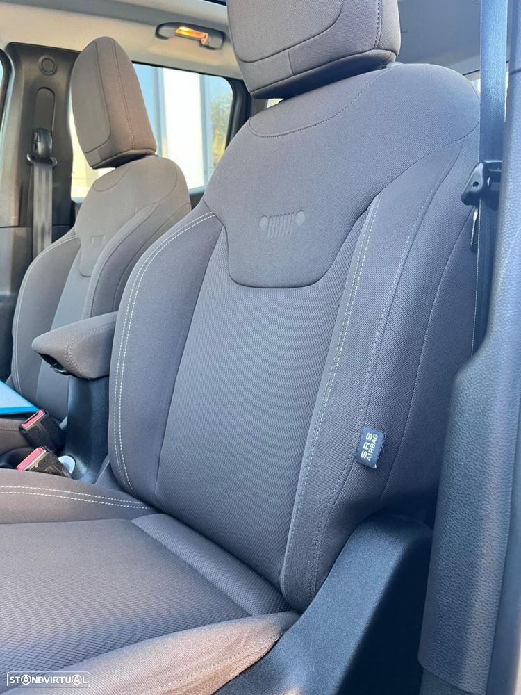 Jeep Renegade 1.6 MJD Night Eagle - 15