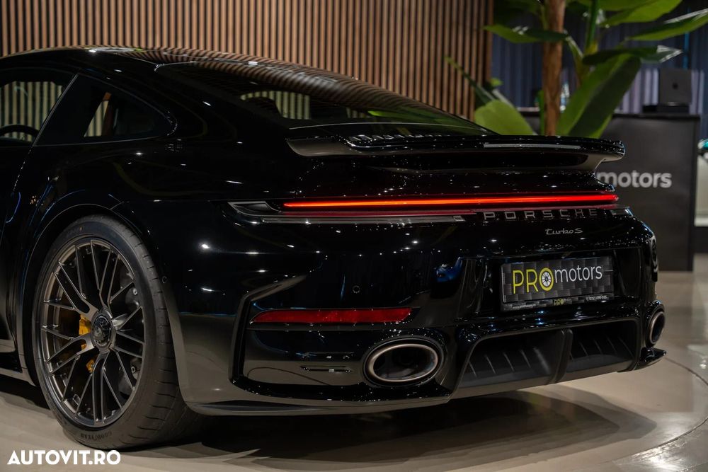 Porsche 911 - 33
