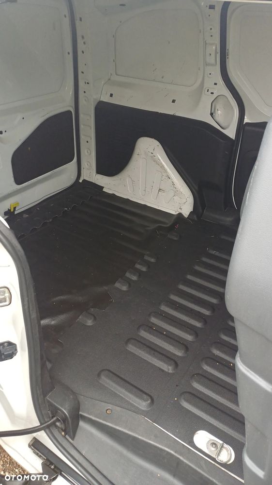 Citroën BERLINGO - 11