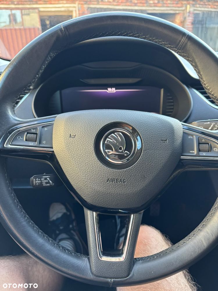 Skoda Octavia 2.0 TDI SCR Ambition DSG - 6