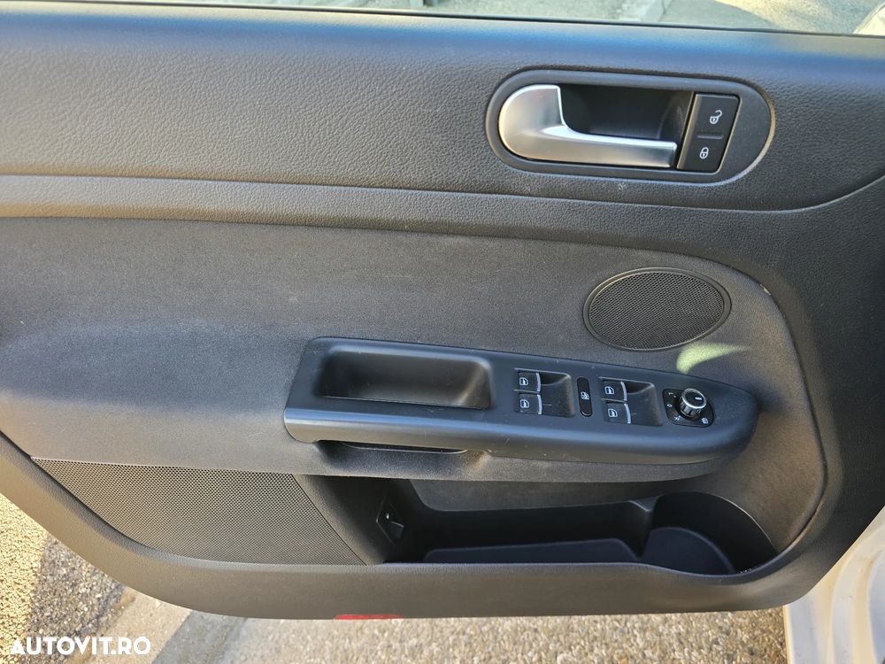 Volkswagen Golf Plus - 14