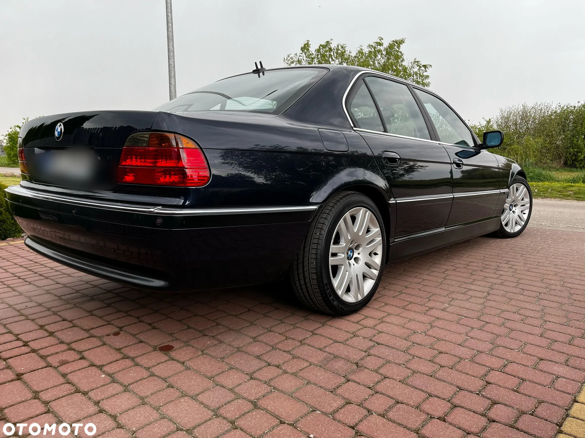 BMW Seria 7 728i L - 6
