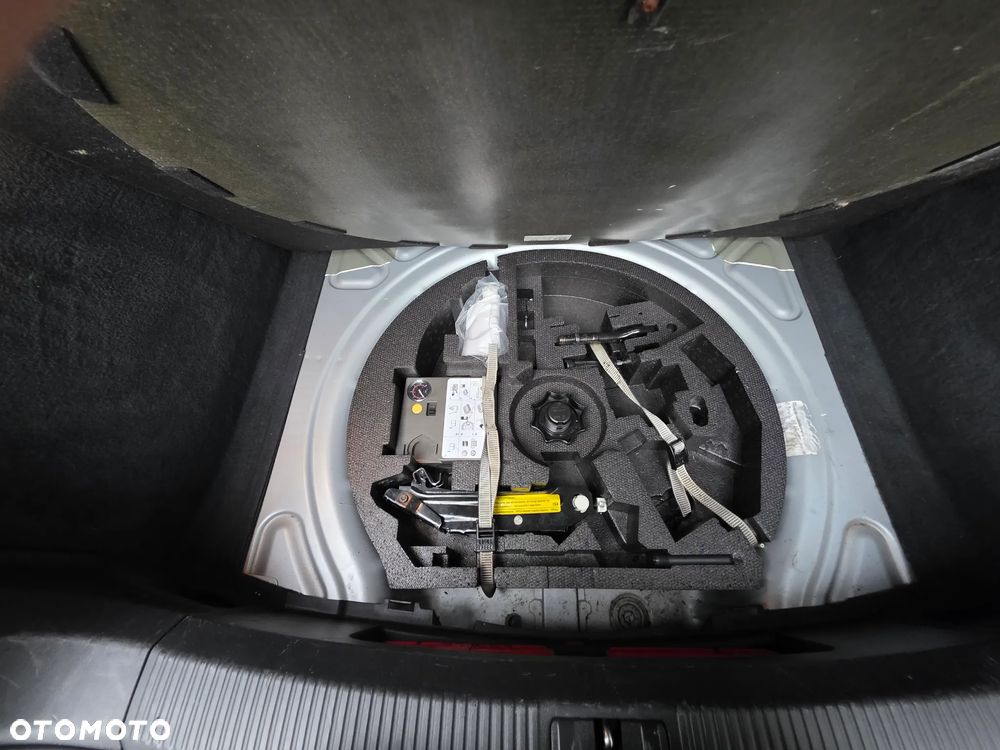 Audi A3 3-drzwiowe 1.6 TDI DPF Ambition - 19