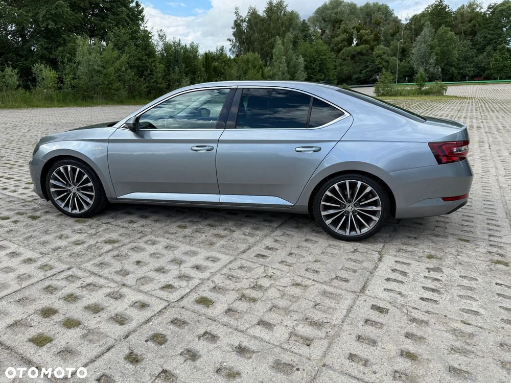 Skoda Superb 2.0 TDI L&K DSG - 8