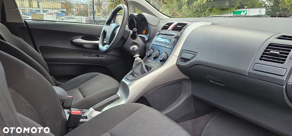 Toyota Auris 1.33 VVT-i Active - 12