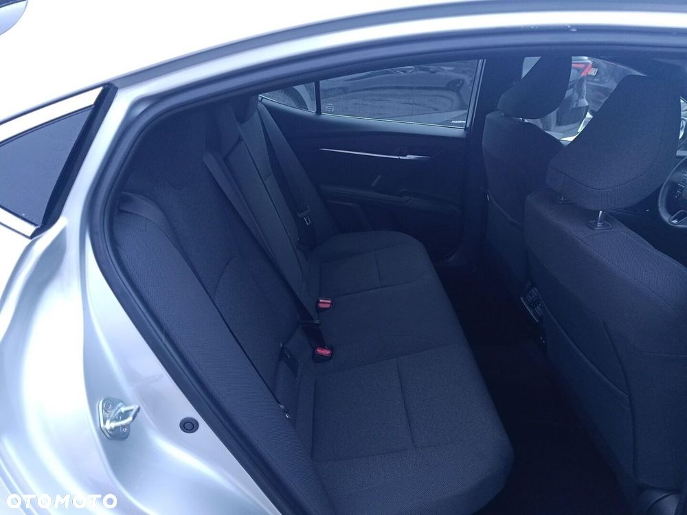 Toyota Camry - 19