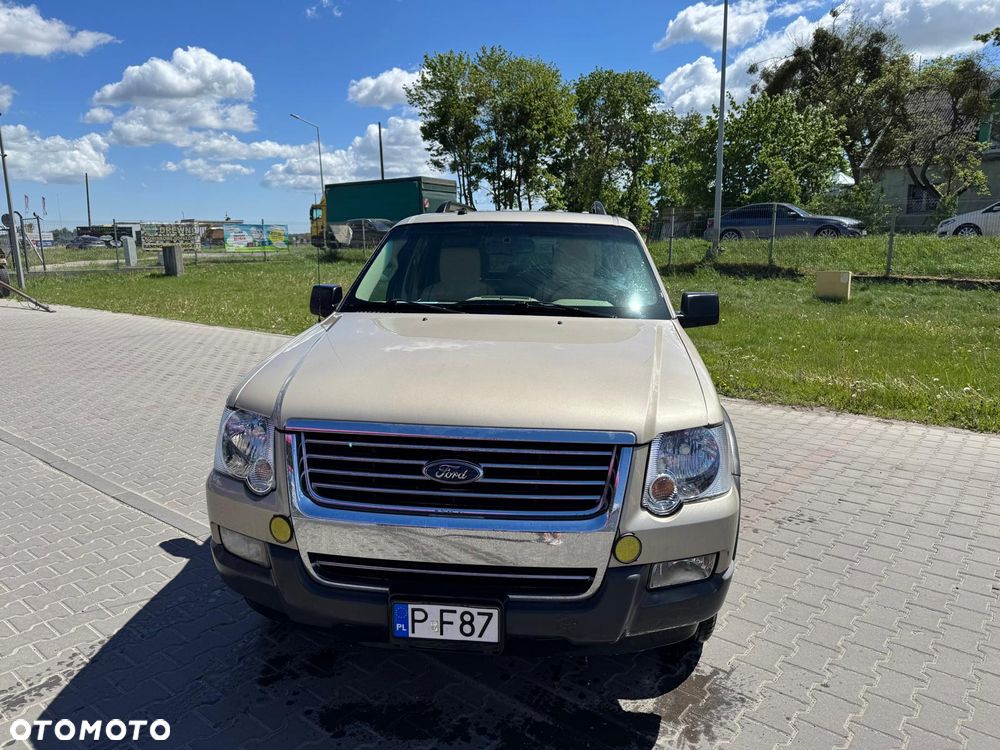 Ford Explorer - 13
