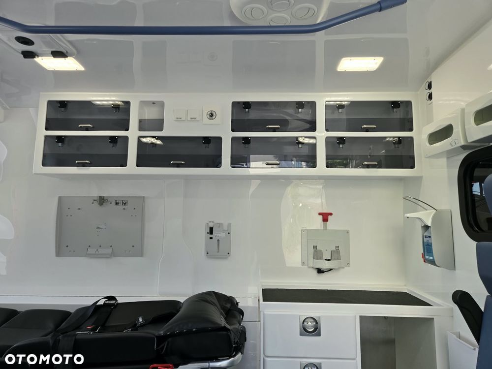 Renault Master Ambulans karetka gwarancja - 16