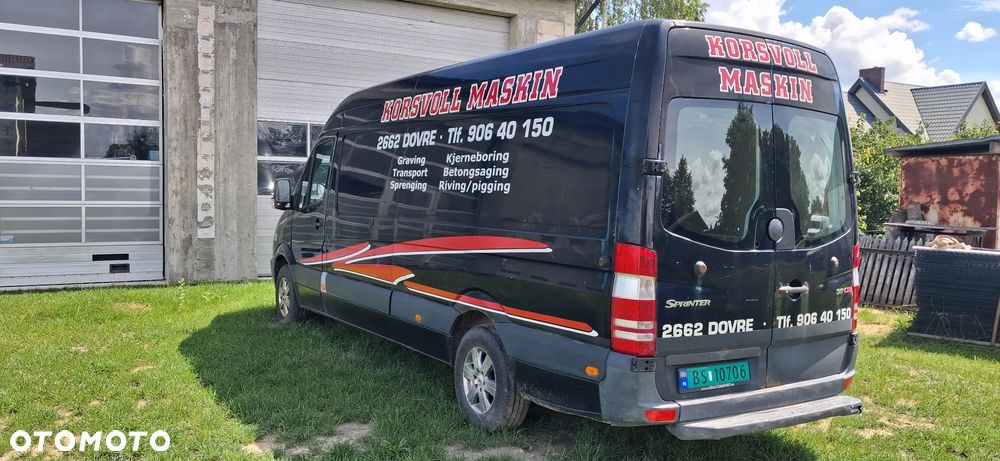 Mercedes-Benz Sprinter - 4
