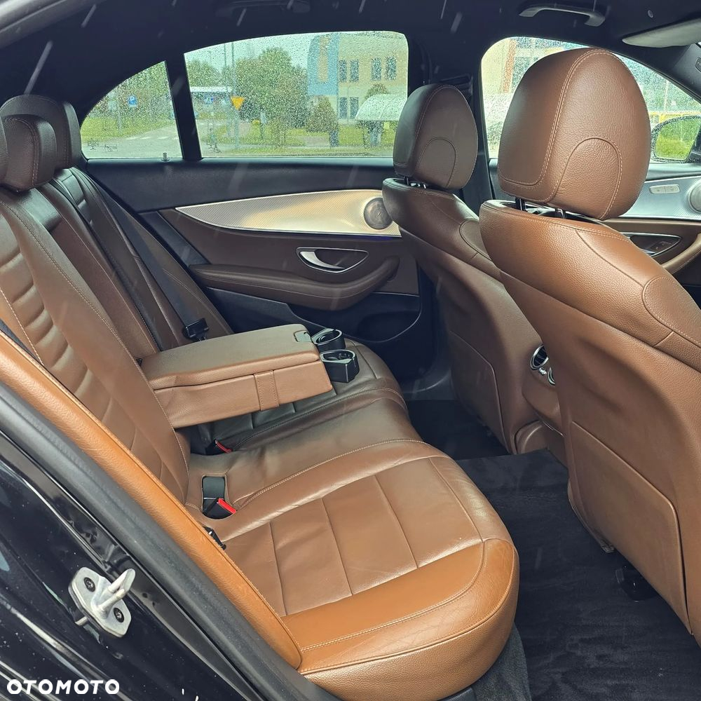 Mercedes-Benz Klasa E 220 d 9G-TRONIC AMG Line - 25