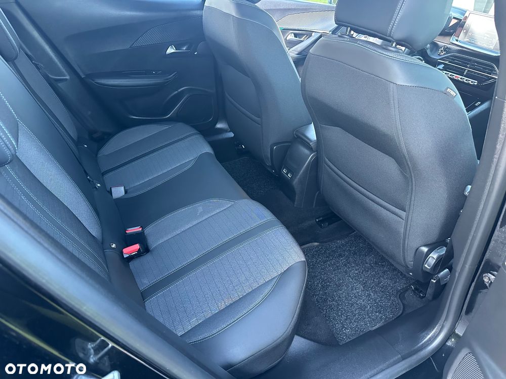 Peugeot 2008 BlueHDi 130 EAT8 Allure - 15