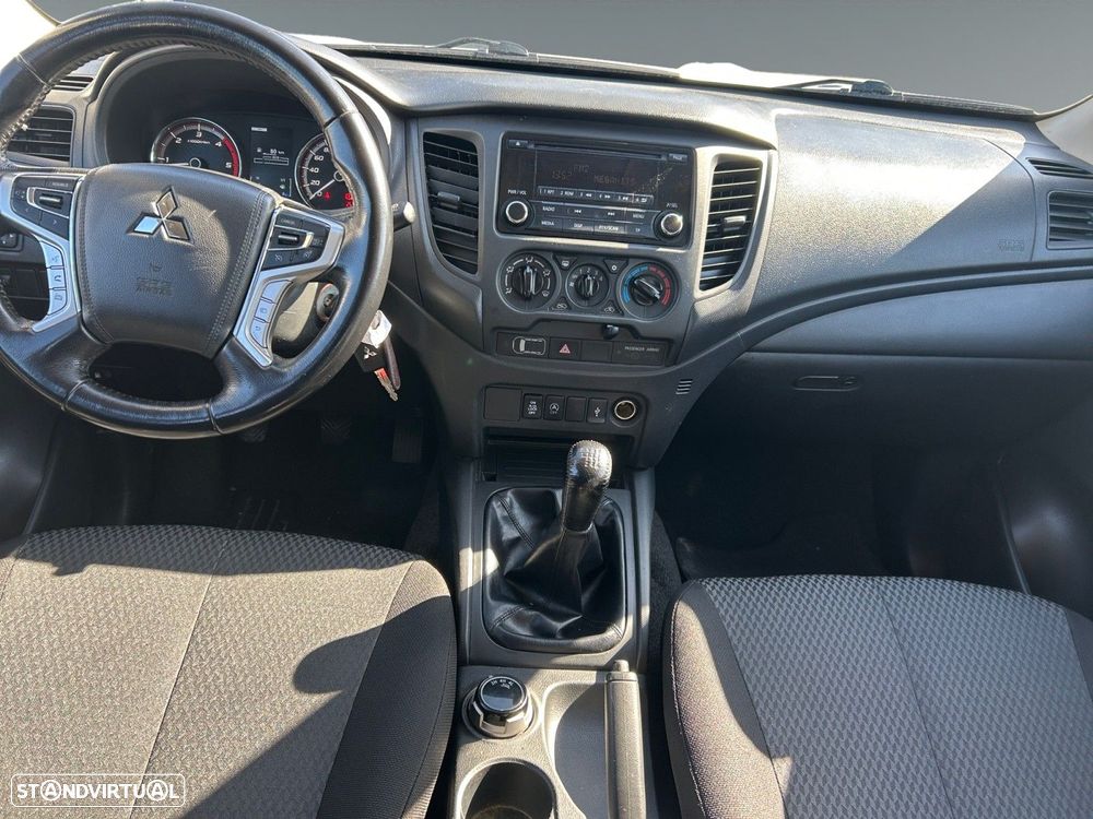 Mitsubishi L200 2.3 DI-D Space Cab Invite 4WD - 12