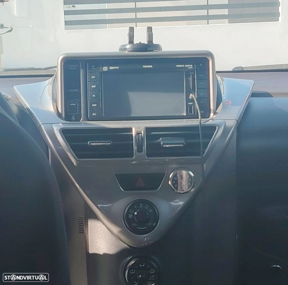 Toyota iQ 1.0 VVT-i 2 NAVI+Bluetooth - 7
