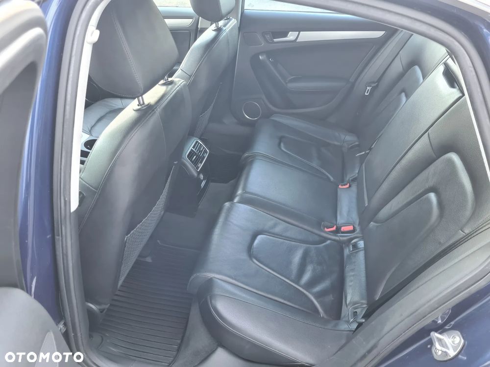 Audi A4 Limousine - 6