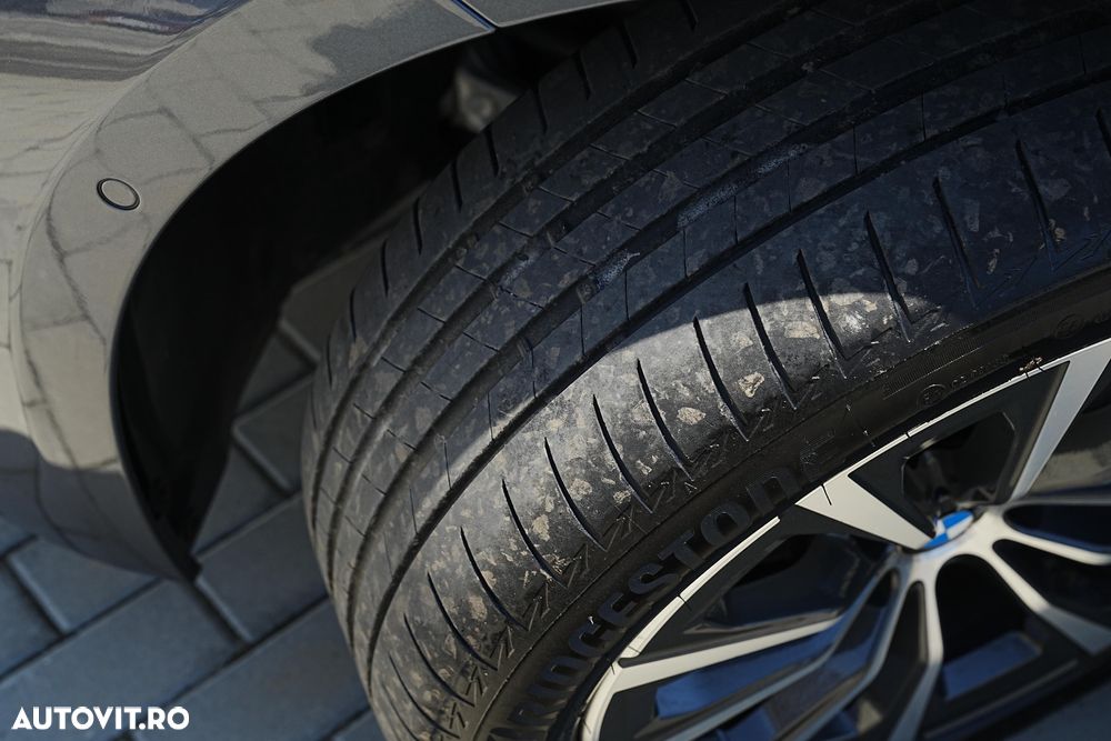 BMW Seria 3 320d Aut. Sport Line - 28