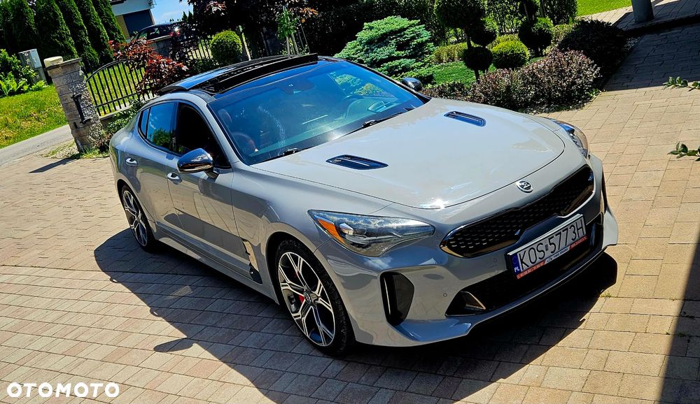 Kia Stinger - 26