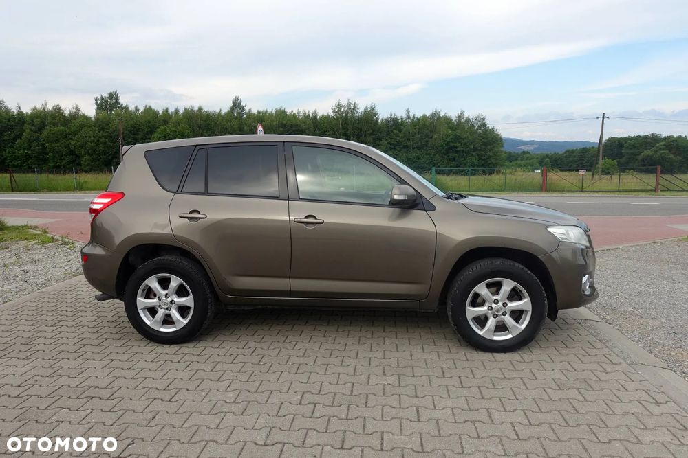 Toyota RAV4 2.2 D-4D 4x4 Sol - 4
