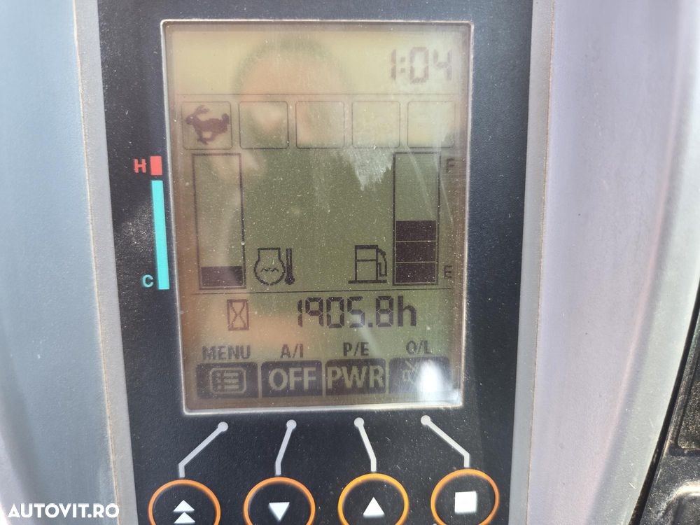 Hitachi ZX33U-6, 2023, 1.905 ore, Masa operationala 3,7 tone, CUPLA RAPIDA HIDRAULICA si 3 CUPE NOI, Lama nivelare, ad sapare 3,5m, latime 1,55m, aer conditionat, antifurt, inst picon, ridica 2,7t, posibil leasing 4 ani, PROMOTIE 36.900 EUR+Tva - 28