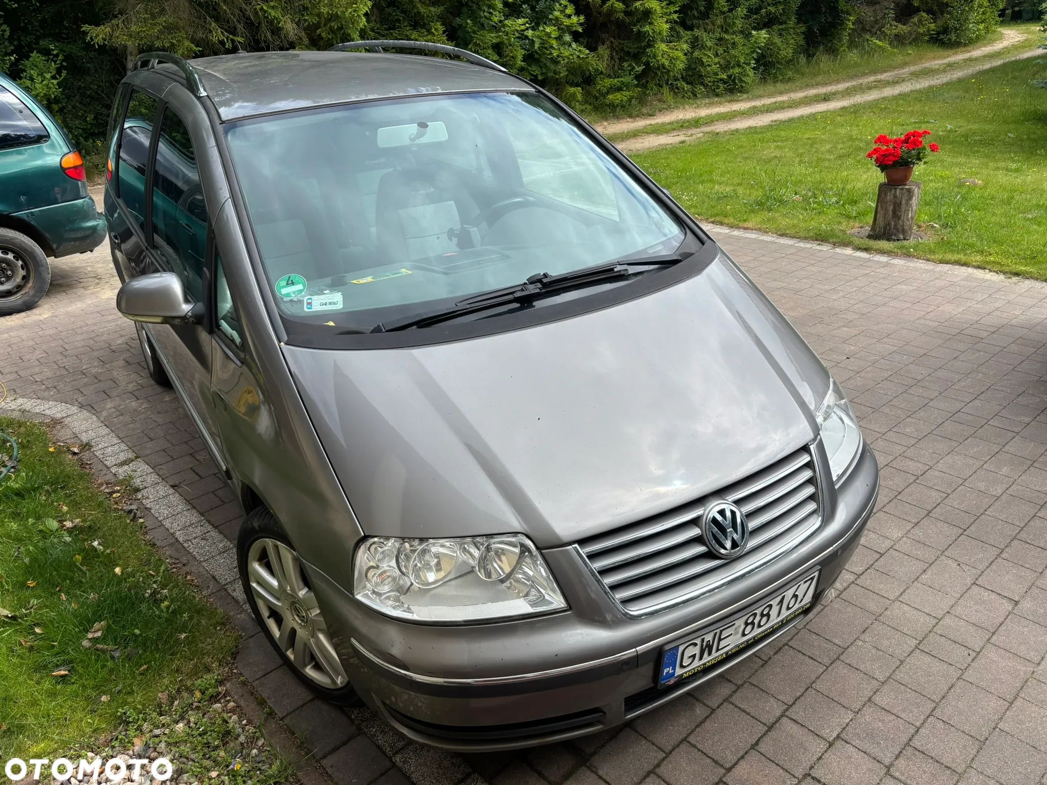 Volkswagen Sharan - 1