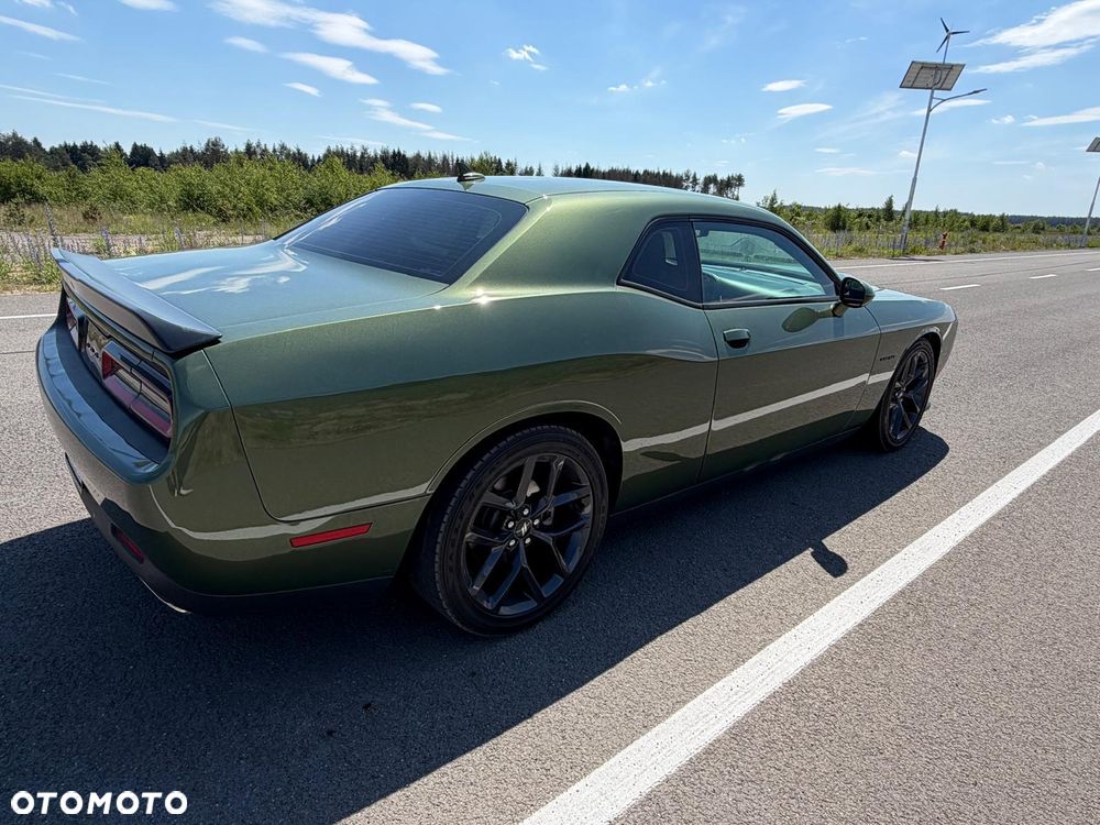 Dodge Challenger 5.7 R/T - 6
