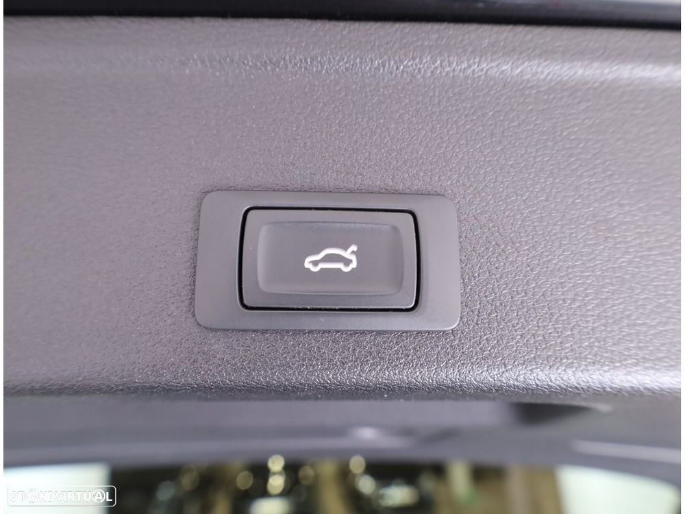 Audi A4 Avant 35 TDI S line S tronic - 19