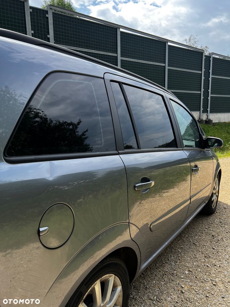 Opel Zafira 1.9 CDTI Enjoy - 23