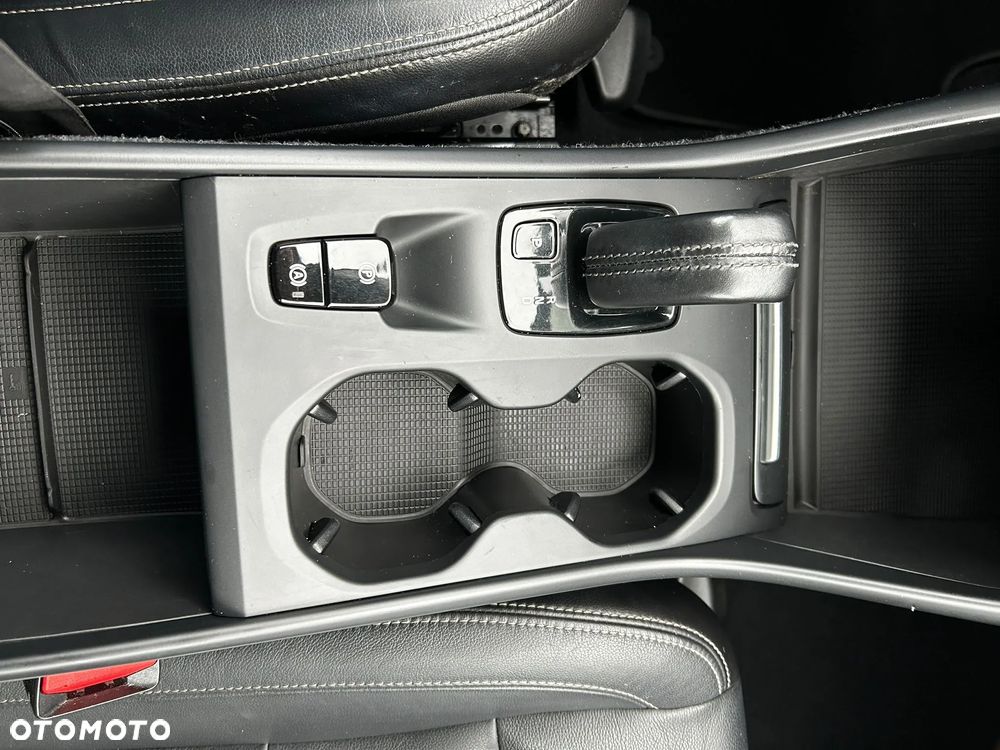 Volvo XC 40 T5 AWD Momentum - 26