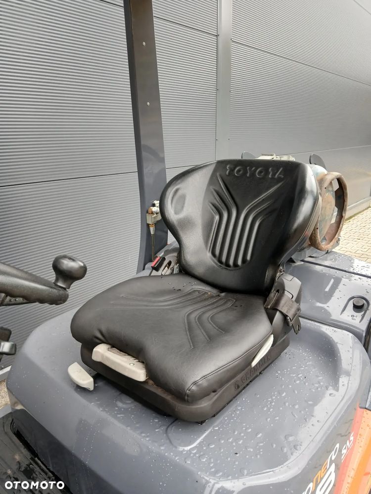 Toyota 02-8FGF18 - 8