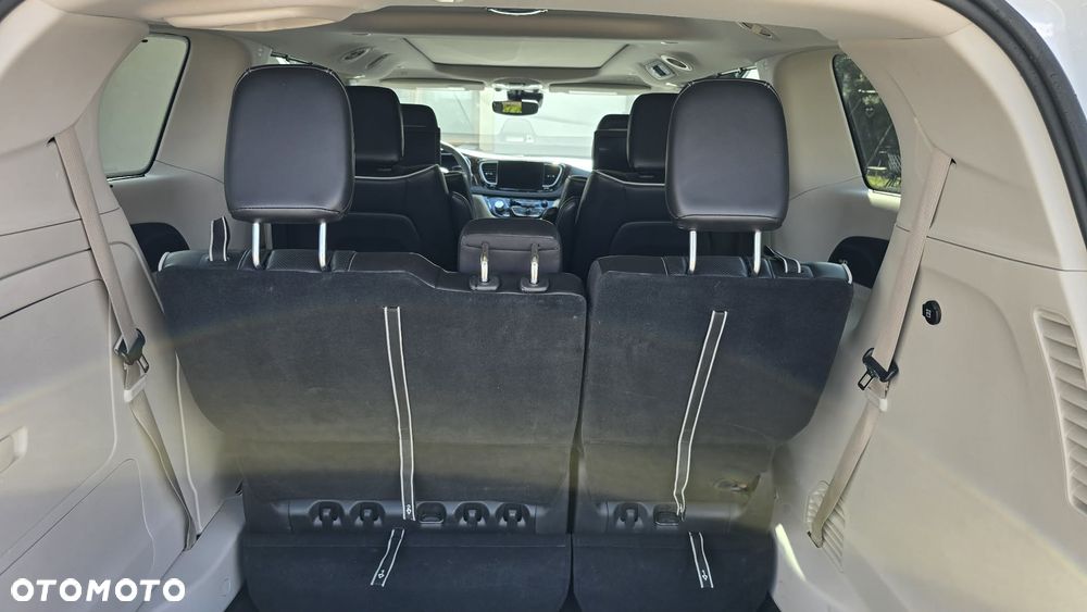 Chrysler Pacifica - 3