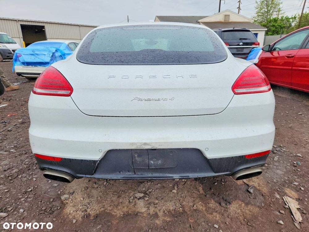 Porsche Panamera PDK - 7