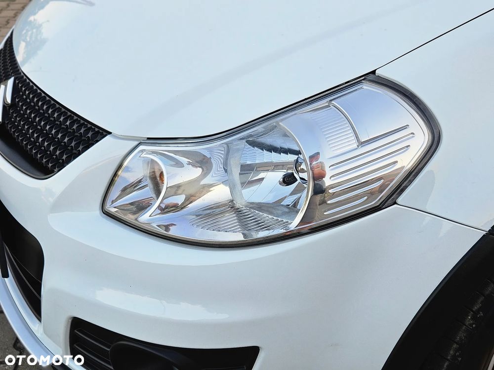 Suzuki SX4 1.6 Comfort Plus - 17