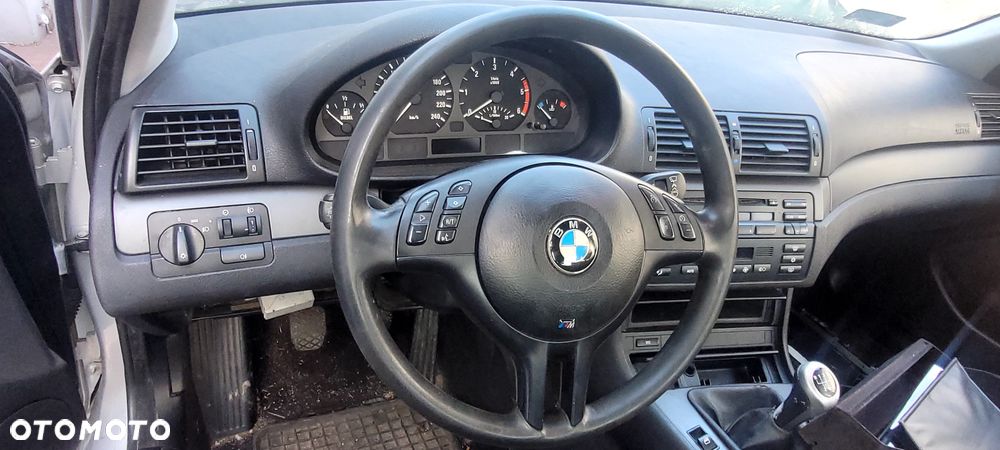 BMW 3 E46 Lift 2,0 Diesel na części BRAK: -BŁOTNIK PRAWY/LEWY - 19