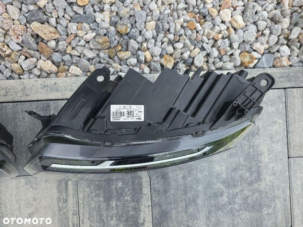 DACIA DUSTER 2 II LIFT Lampy przód Full Led 260602465R 260106194R Białe - 8