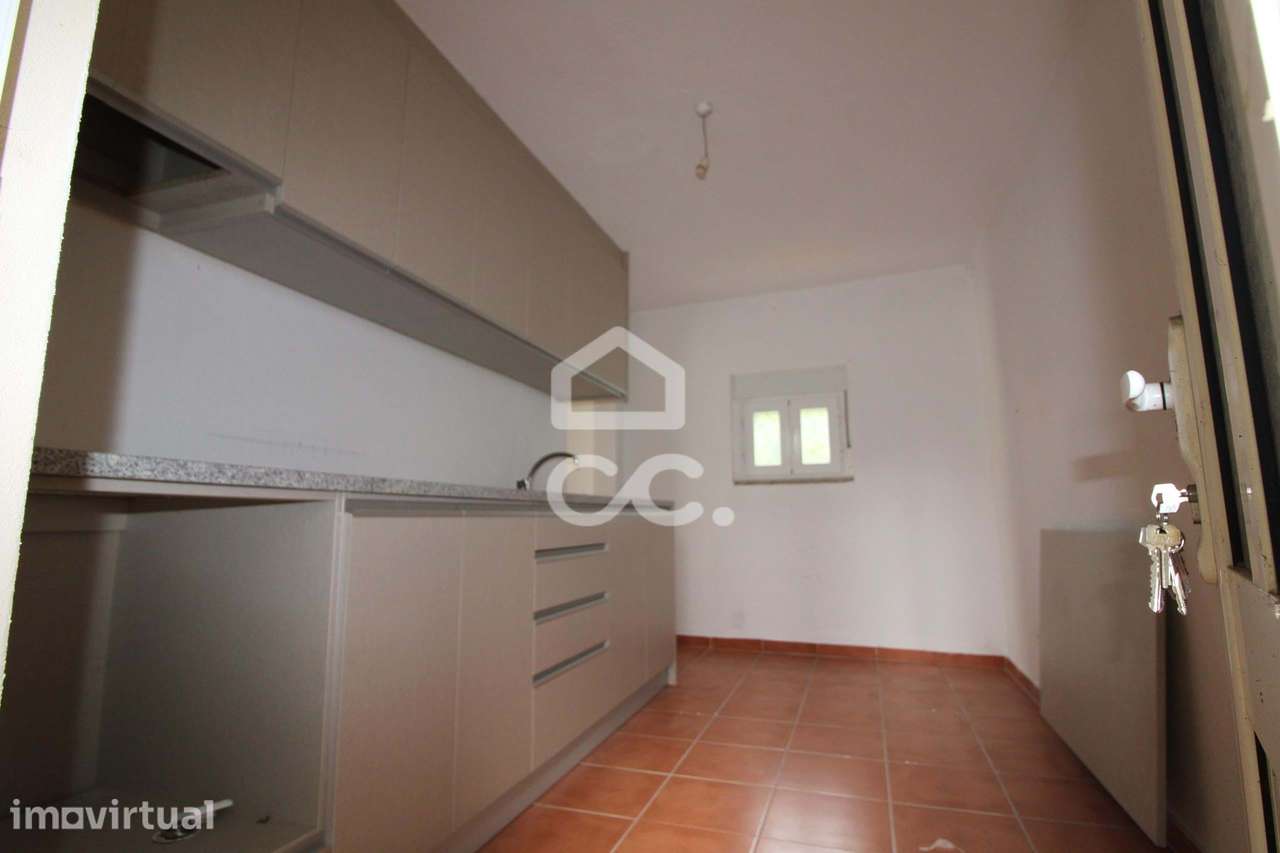 Moradia Independente em Santa Cruz Ideal para Habitação Própria ou Inv - Grande imagem: 5/42
