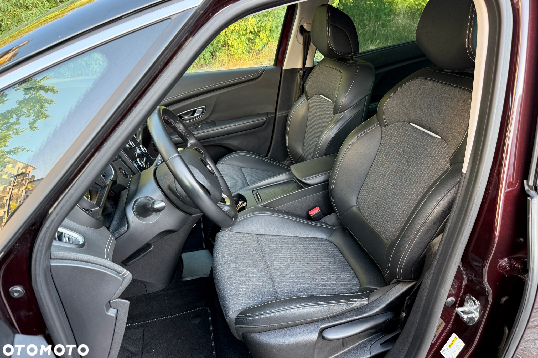 Renault Grand Scenic - 13