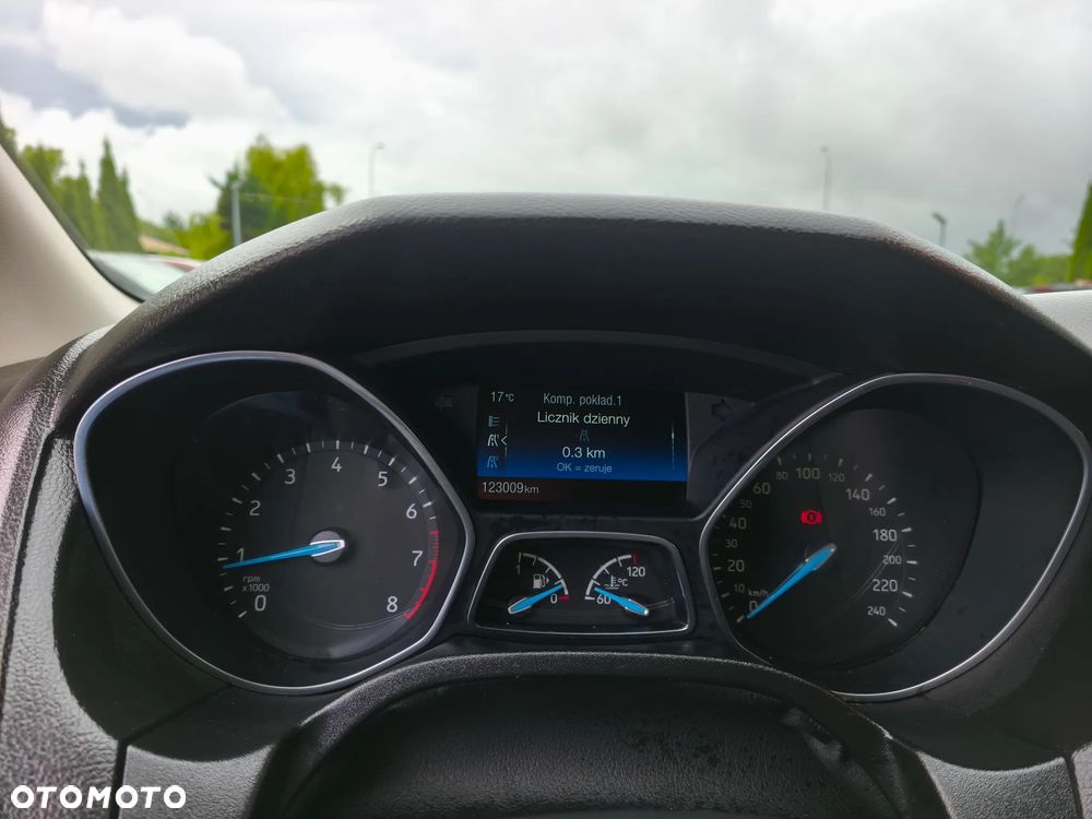 Ford Focus 1.0 EcoBoost Titanium ASS - 10