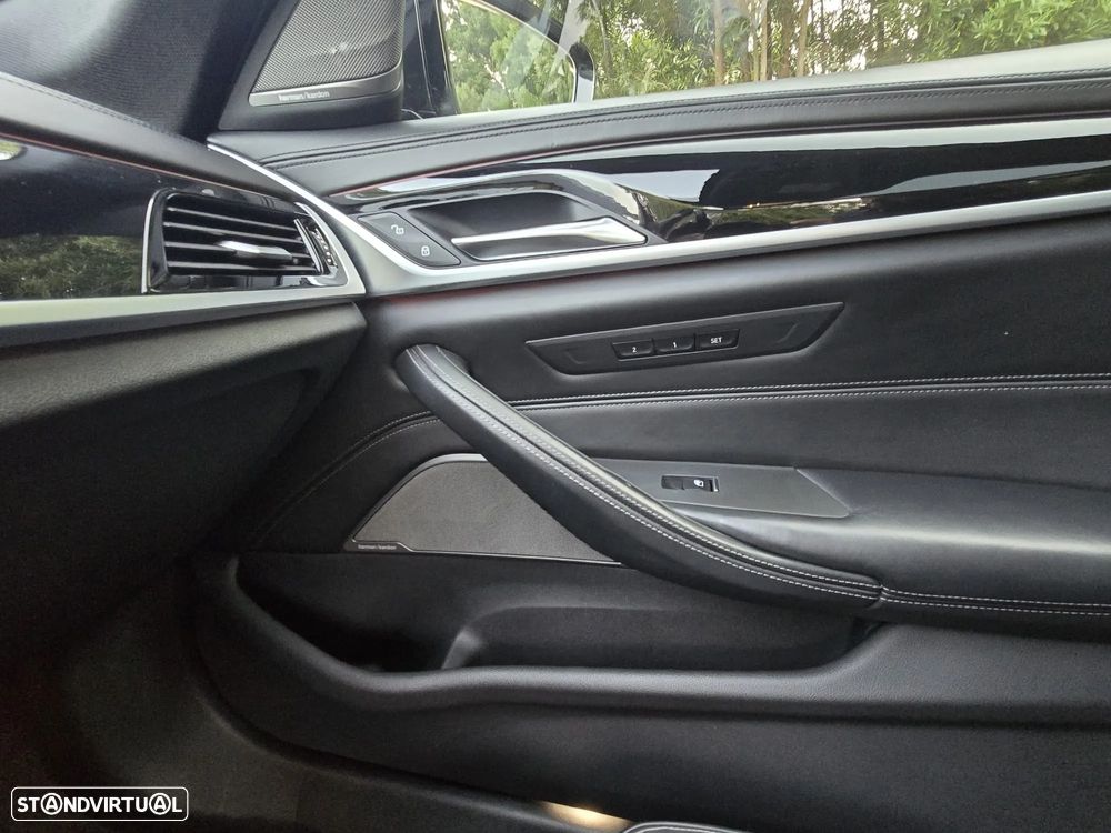 BMW 540 d xDrive Pack M Auto - 18