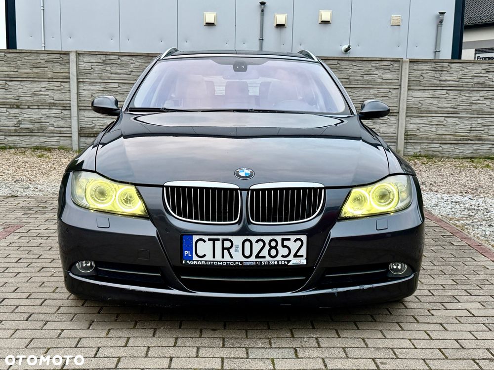 BMW Seria 3 330xd DPF Touring - 2