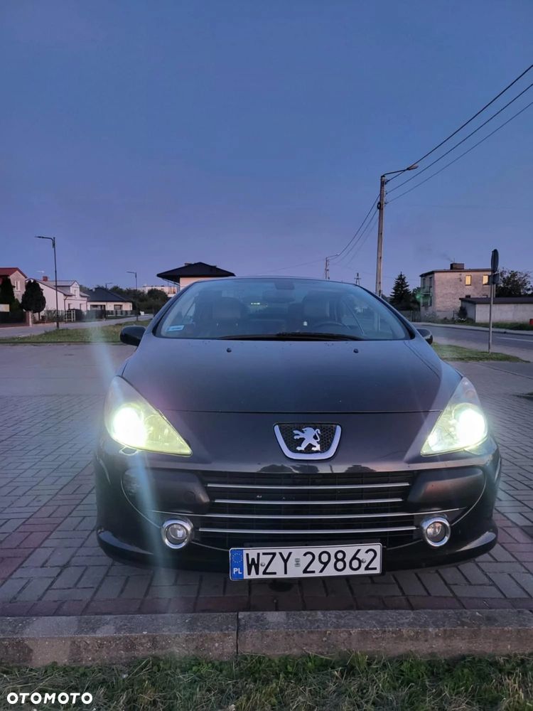 Peugeot 307 CC 2.0 HDi Intense - 10