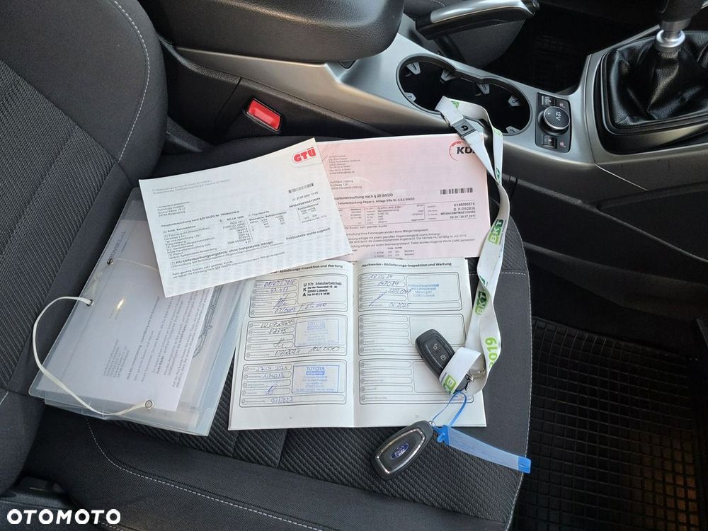 Ford Kuga - 8
