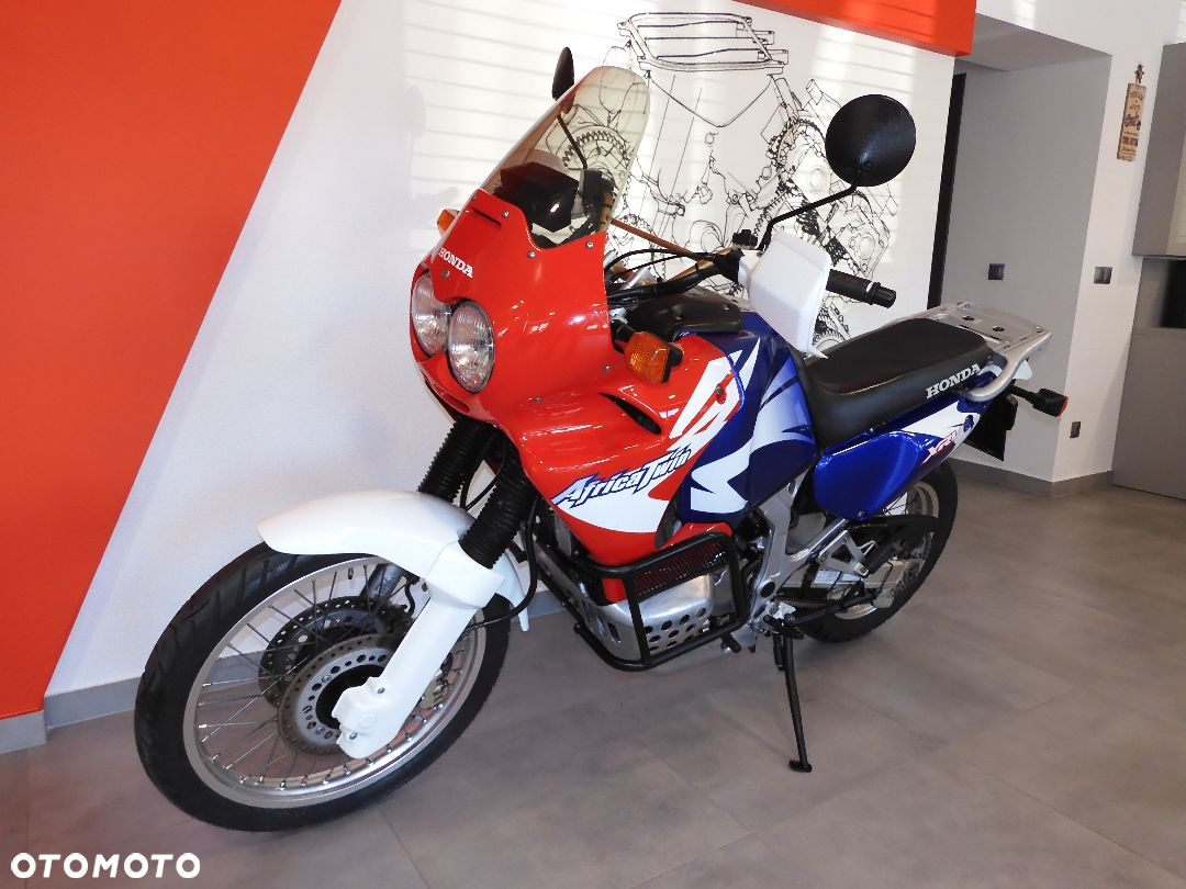 Honda XRV - 21