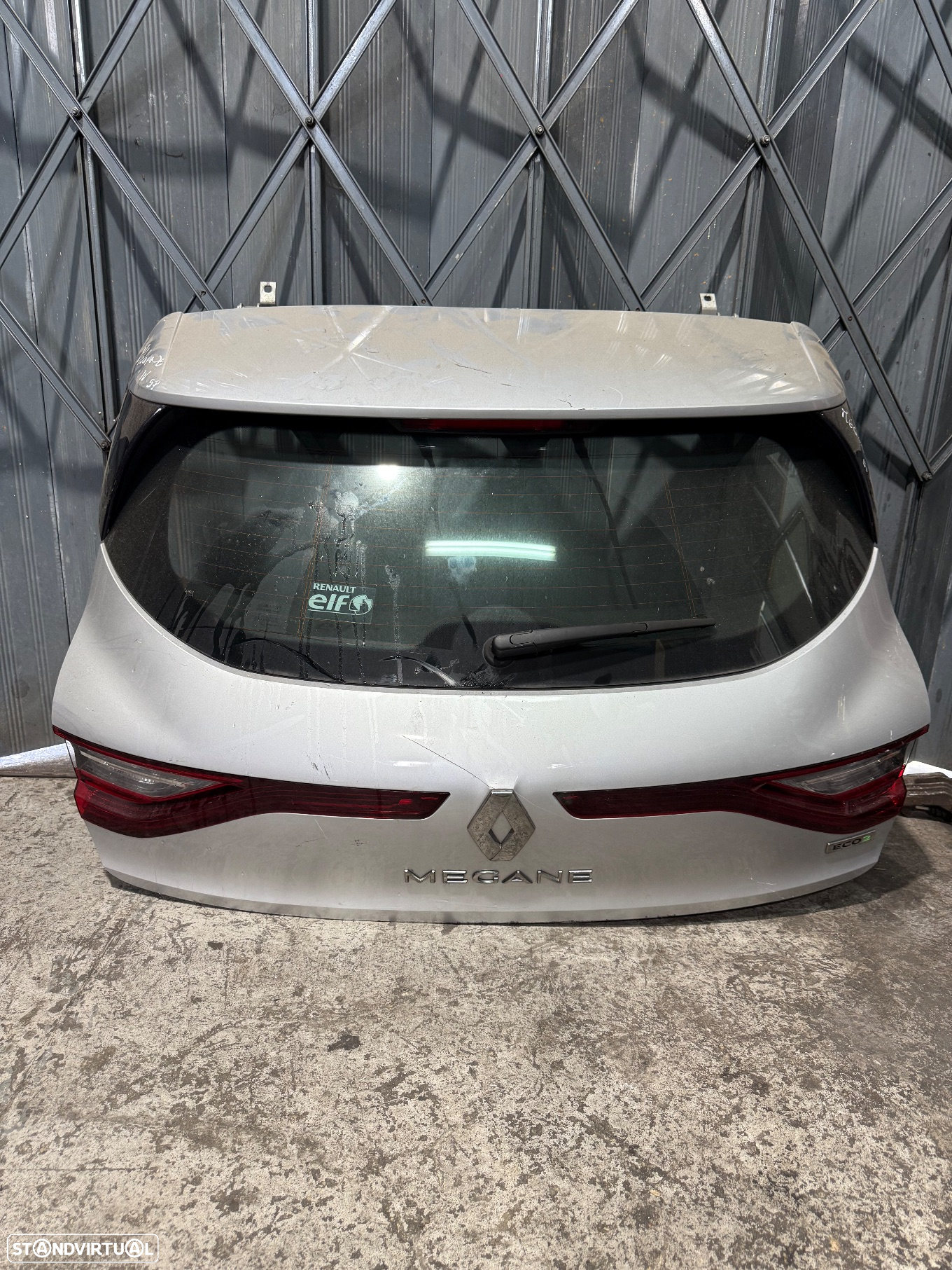 Tampa da mala Renault Megane IV carro - 2