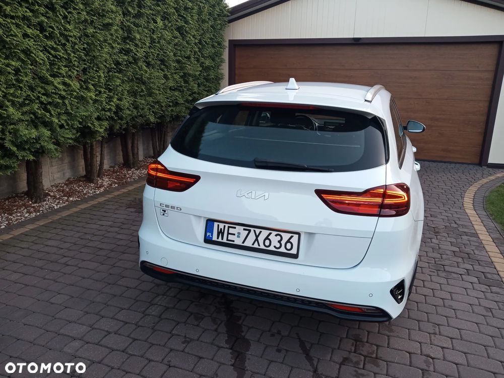 Kia Ceed 1.5 T-GDI M - 11